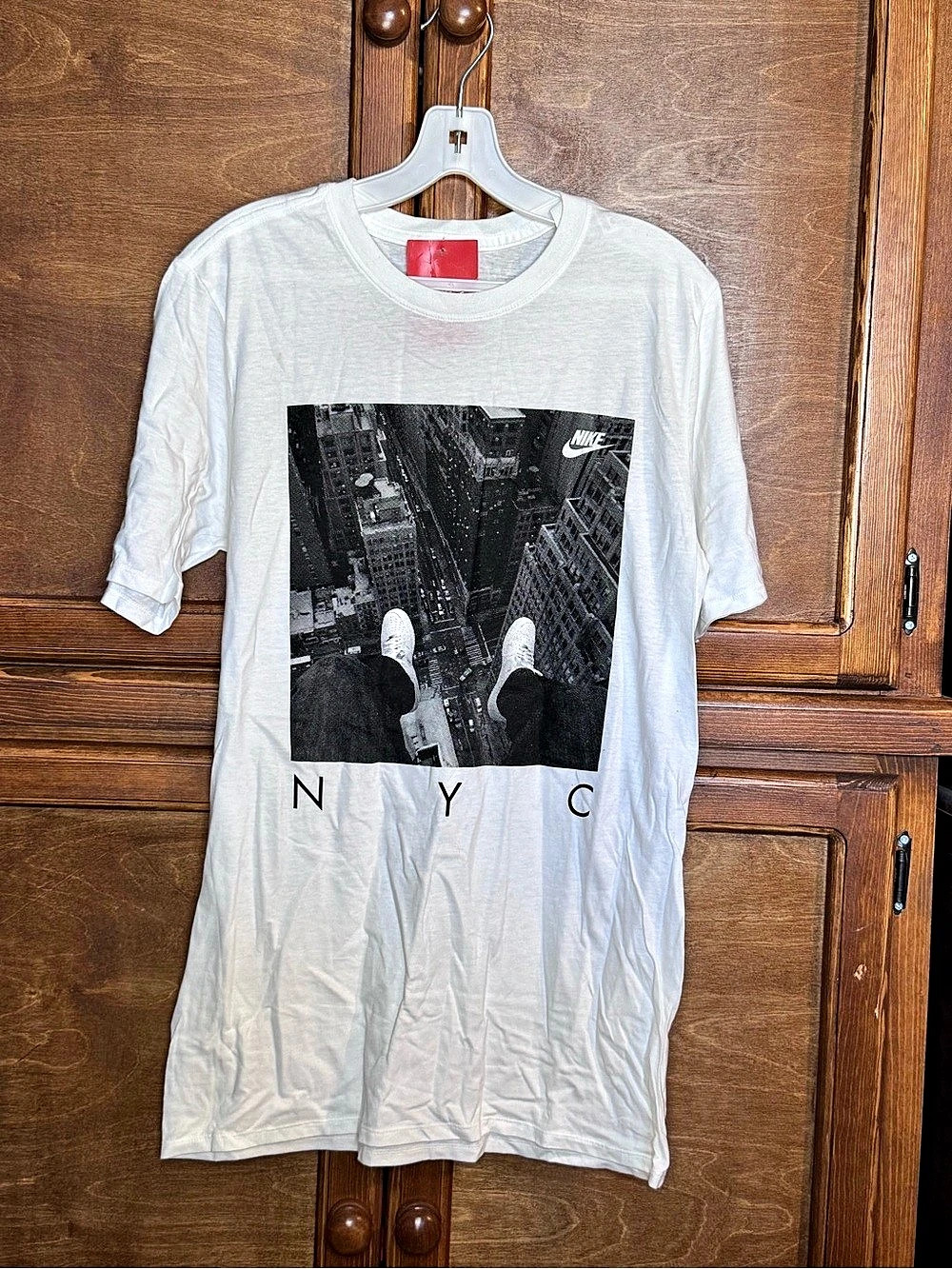 Nike Top of the World NYC White Tee Graphic Tee White & Black Small